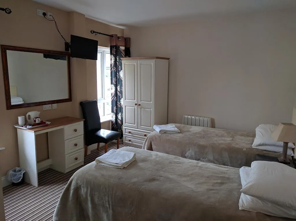 Galway Arms Inn 3*,
